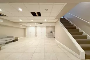 2301 W Belmont Ave, Chicago, IL 60618 - Photo 17