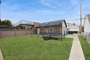 7628 W Balmoral Ave, Chicago, IL 60656 - Photo 19