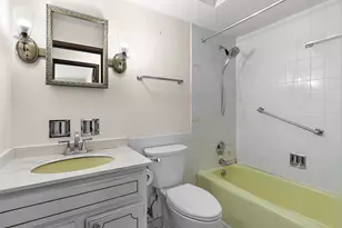 2500 Archbury Ln, Park Ridge, IL 60068 - Photo 13