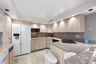 175 E Delaware Pl, Chicago, IL 60611 - Photo 15