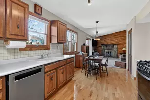 1221 Driftwood Ln, Bartlett, IL 60103 - Photo 7