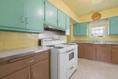7758 W Hortense Avenue, Chicago, IL 60631 - Photo 9