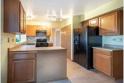 3140 Medford Court, Aurora, IL 60504 - Photo 3