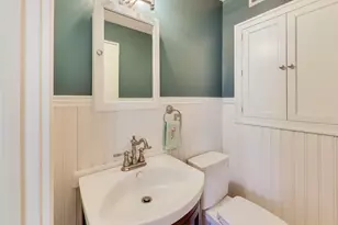 200 S Derbyshire Ln, Arlington Heights, IL 60004 - Photo 17