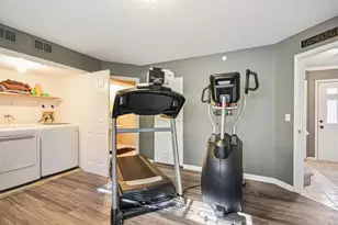 241 E Parallel St, Palatine, IL 60067 - Photo 17