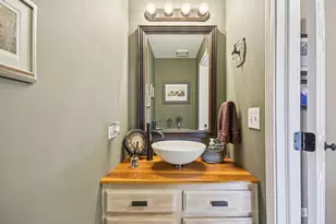 241 E Parallel St, Palatine, IL 60067 - Photo 15