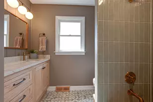 613 E Golf Rd, Libertyville, IL 60048 - Photo 17