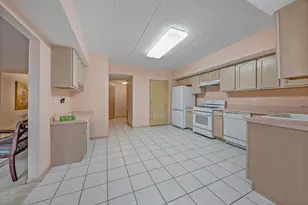 7799 Bristol Park Dr, Tinley Park, IL 60477 - Photo 9