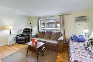 7410 W 111th St, Worth, IL 60482 - Photo 3