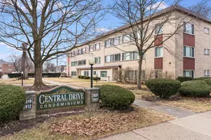 2622 Central Dr, Flossmoor, IL 60422 - Photo 1