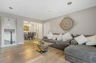 245 N Mill Rd, Addison, IL 60101 - Photo 5