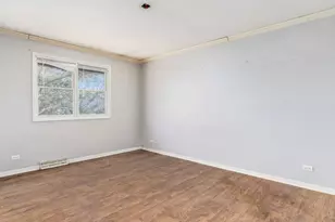 555 Monroe Rd, Bolingbrook, IL 60440 - Photo 9