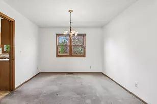 418 Churchill Ct, Batavia, IL 60510 - Photo 5