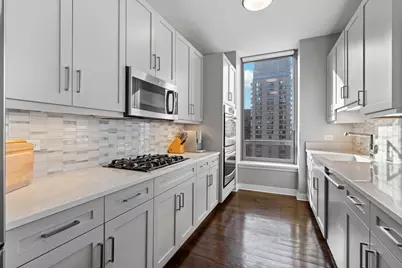 600 N Lake Shore Drive #3201, Chicago, IL 60611 - Photo 11