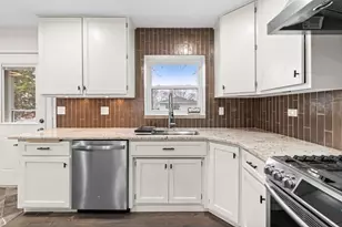 18W089 Claremont Dr, Darien, IL 60561 - Photo 13