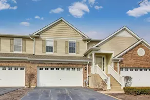 1552 Matthew Dr, Algonquin, IL 60102 - Photo 1