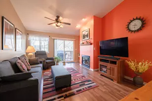 113 Meredith Ln, Streamwood, IL 60107 - Photo 3