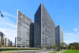 330 W Diversey Pkwy, Chicago, IL 60657 - Photo 1