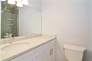 2400 N Lakeview Ave, Chicago, IL 60614 - Photo 9