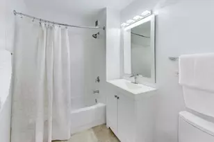 2 E Erie St, Chicago, IL 60611 - Photo 21