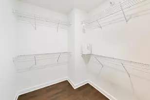 2 E Erie St, Chicago, IL 60611 - Photo 25