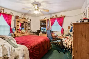 820 S Pine St, Streamwood, IL 60107 - Photo 11