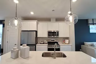 2223 Waters Edge Dr, Schaumburg, IL 60173 - Photo 7