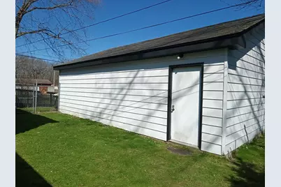 9867 W 17th Street, Zion, IL 60099 - Photo 3