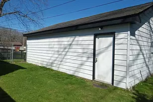 9867 W 17th St, Zion, IL 60099 - Photo 3