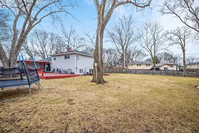 1923 E Pawnee Lane, Mount Prospect, IL 60056 - Photo 9