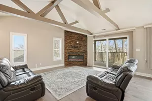 1455 Janice Dr, Schererville, IN 46375 - Photo 5