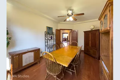 9030 Elm Avenue, Burr Ridge, IL 60527 - Photo 15