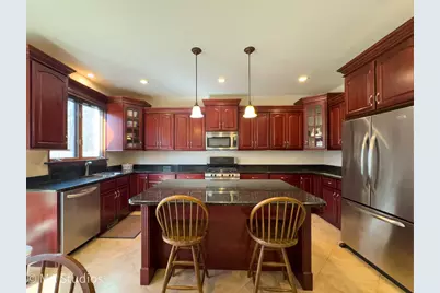 9030 Elm Avenue, Burr Ridge, IL 60527 - Photo 21