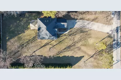 9030 Elm Avenue, Burr Ridge, IL 60527 - Photo 65