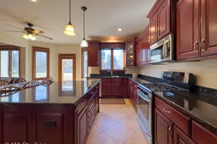 9030 Elm Ave, Burr Ridge, IL 60527 - Photo 23