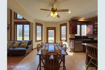 9030 Elm Avenue, Burr Ridge, IL 60527 - Photo 17