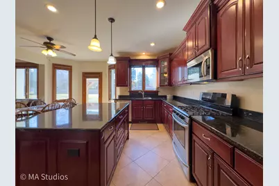 9030 Elm Avenue, Burr Ridge, IL 60527 - Photo 25