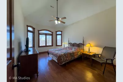 9030 Elm Avenue, Burr Ridge, IL 60527 - Photo 47