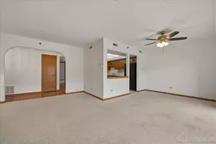 9050 Del Prado Dr, Palos Hills, IL 60465 - Photo 9