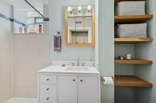 3037 N Troy St, Chicago, IL 60618 - Photo 9