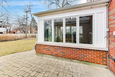 9433 Crawford Avenue, Evanston, IL 60203 - Photo 27