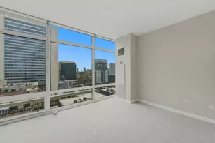 510 W Erie Street NW, Chicago, IL 60654 - Photo 17