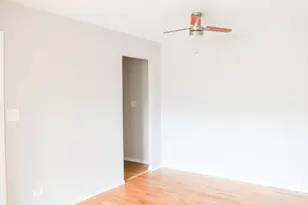 2828 N Cambridge Ave, Chicago, IL 60657 - Photo 5