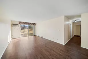 826 E Old Willow Rd, Prospect Heights, IL 60070 - Photo 3