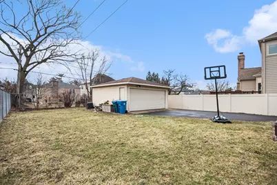 566 W Comstock Avenue, Elmhurst, IL 60126 - Photo 17