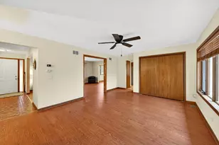 938 Duvall Dr, Woodstock, IL 60098 - Photo 9