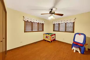 938 Duvall Dr, Woodstock, IL 60098 - Photo 15