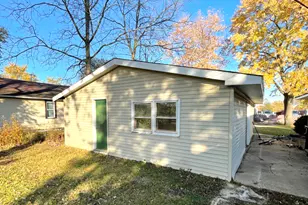 1828-1826 Horeb Ave, Zion, IL 60099 - Photo 5