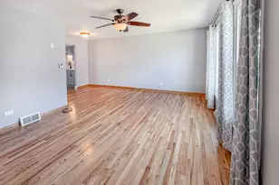 213 Lafayette St, Wood Dale, IL 60191 - Photo 3