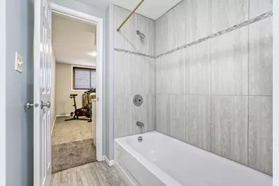 4175 Victoria Drive, Hoffman Estates, IL 60192 - Photo 27